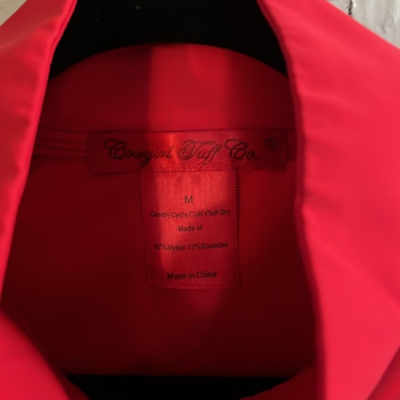 NWOT Cowgirl Tuff Breathe Full Zip Red Jacket Medium - Picture 3 of 5
